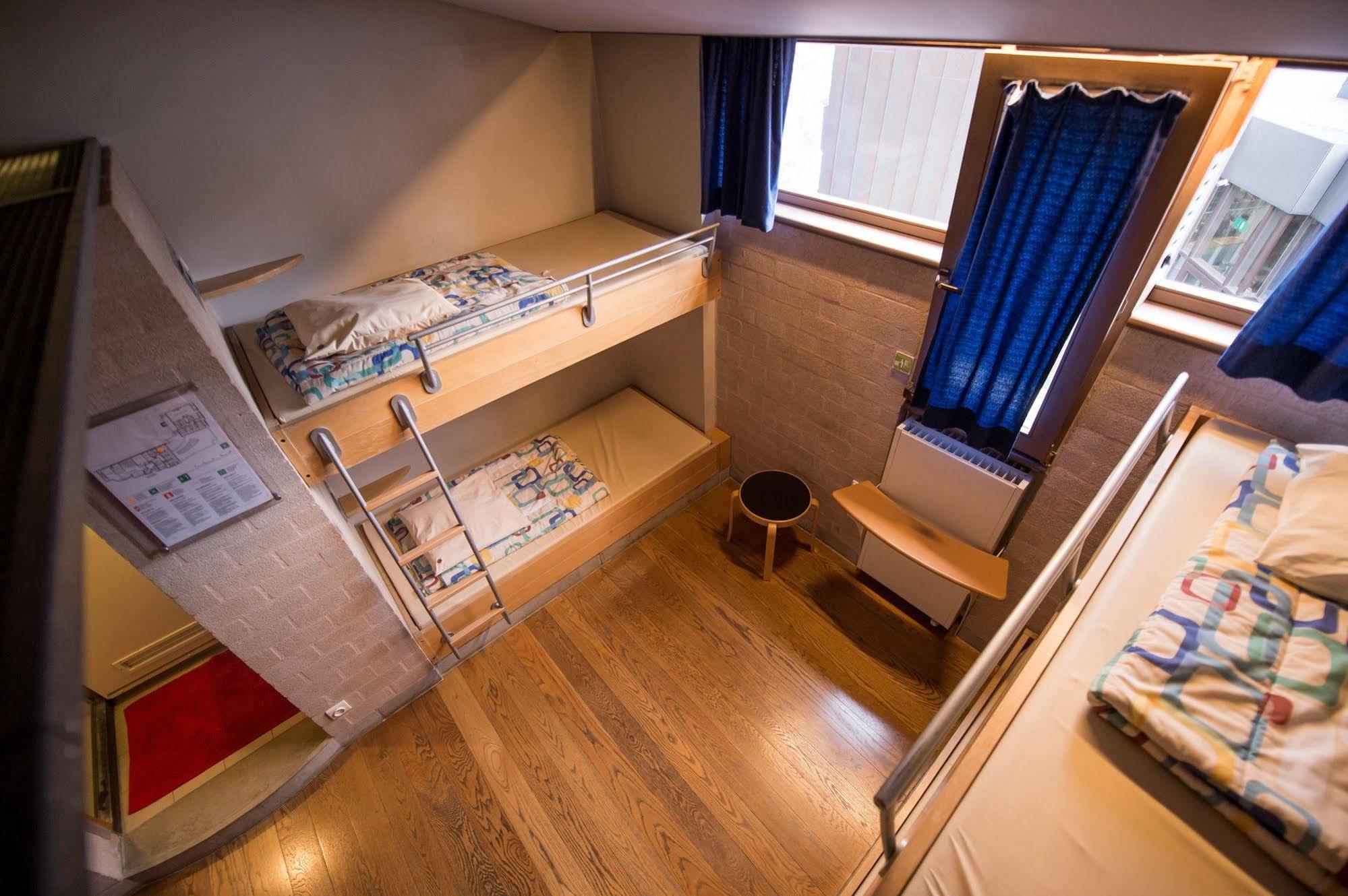 Auberge De Jeunesse De Монс Екстериор снимка