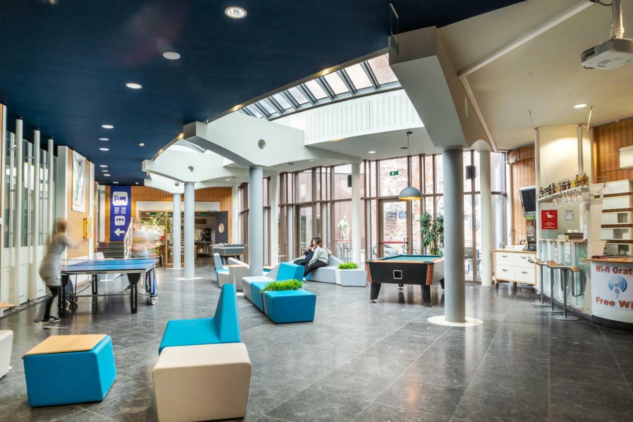 Auberge De Jeunesse De Монс Екстериор снимка