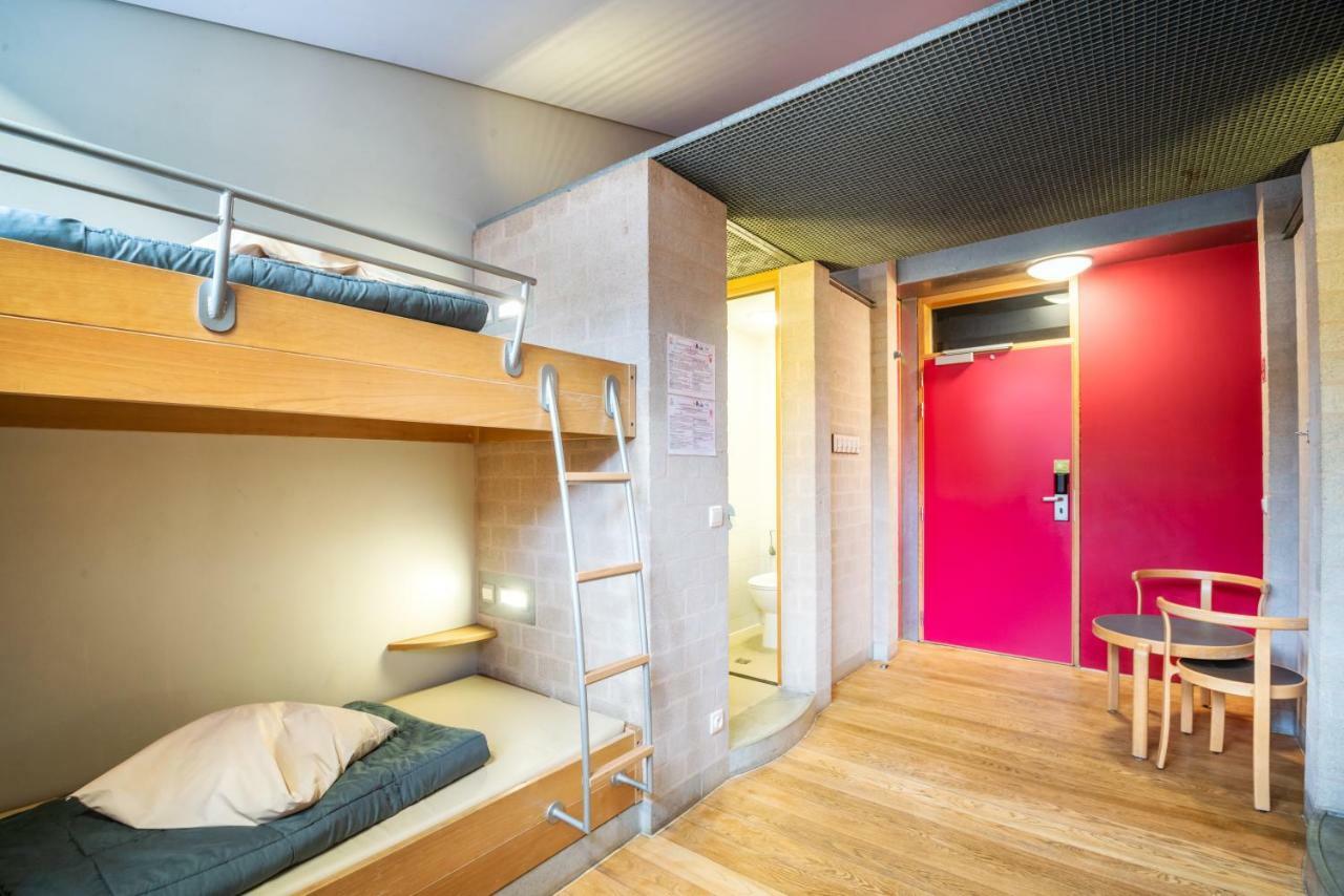Auberge De Jeunesse De Монс Екстериор снимка